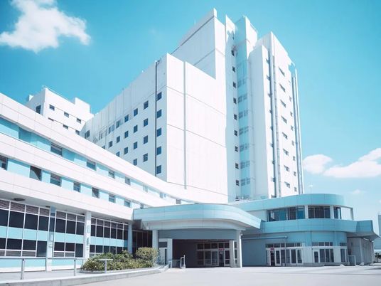 明るい建物外観  