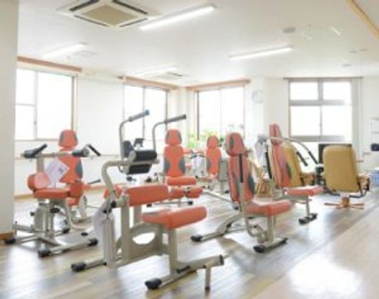 自然光に満ちた機能訓練室