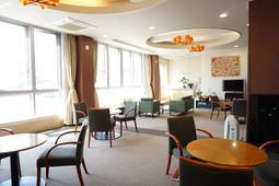 快適な居心地のラウンジ