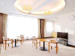 明るいダイニング空間