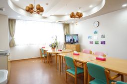 明るいダイニングルーム