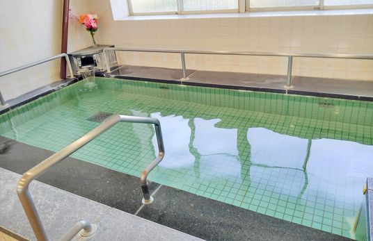 広々とした浴室