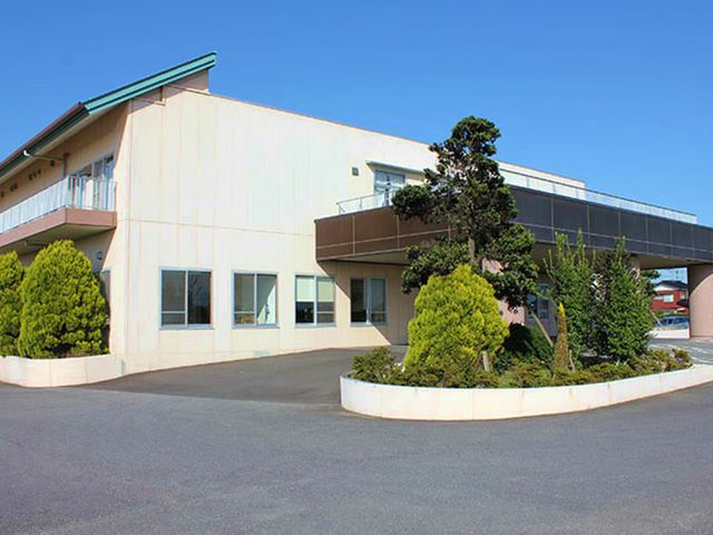 快適な外観の外観 外観 ゆったりとした造りの明るい外観です。自然の緑も感じられ、安らぎの空間を提供しています。