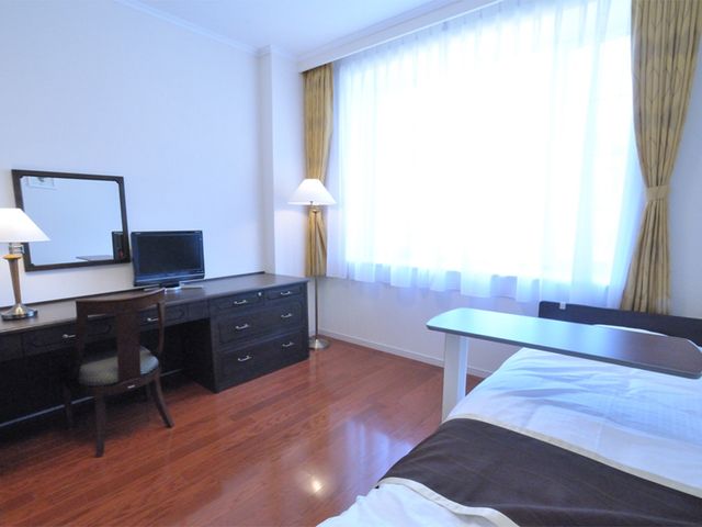 広々とした居室 居室 自然光がたっぷり入る明るい部屋では、快適に過ごすことができます。