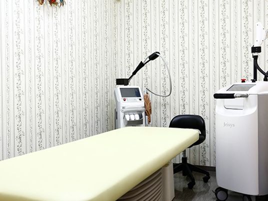 理美容室の施術台  