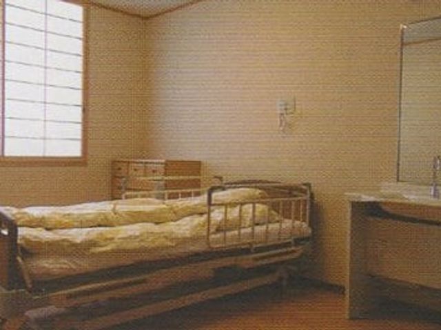 落ち着いた雰囲気の居室 居室 自然光が差し込む静かなスペースは、利用者が安心して過ごせる快適な環境です。