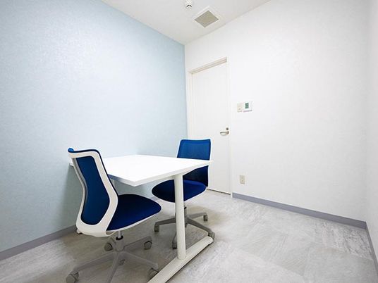 打ち合わせ用の小部屋  