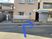 施設の外観と道路  