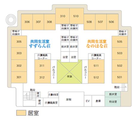 広々とした中庭の様子