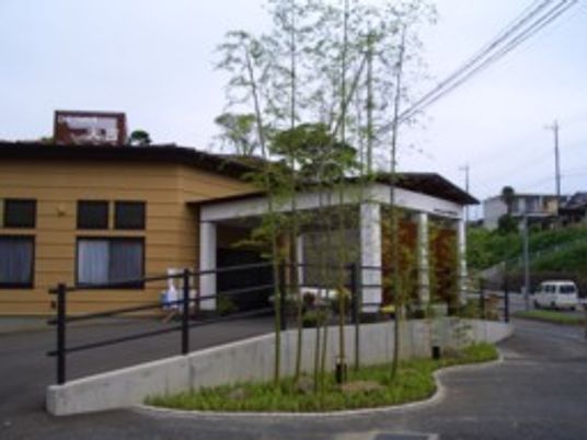 自然を感じる外観