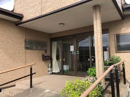 エントランスの外観