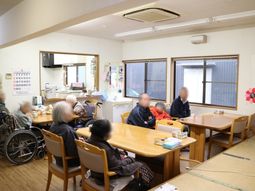 明るいダイニングルーム