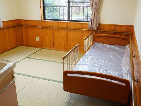 明るい和室の居室