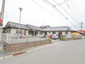 ゆったりとした外観の施設