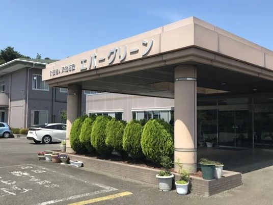 施設の正面玄関  