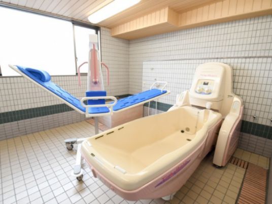介護用リフトの浴室
