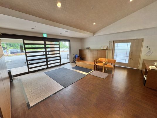 広々としたエントランス