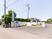 看板のある入口風景