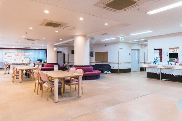 広々としたラウンジ
