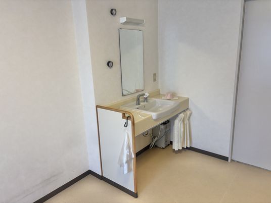 シンプルな洗面台