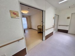 明るい室内の居室