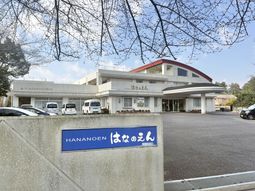 正面エントランス