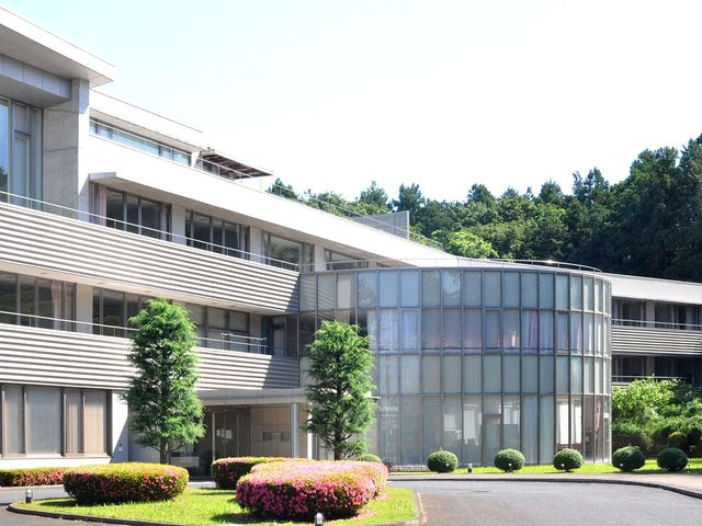 緑豊かな外観 外観 緑に囲まれた心地よい環境で、安らぎの時間をお過ごしいただけます。
