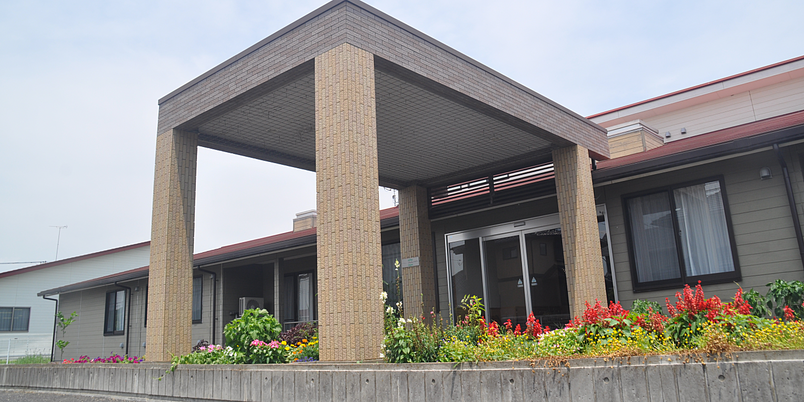 花壇が整った外観