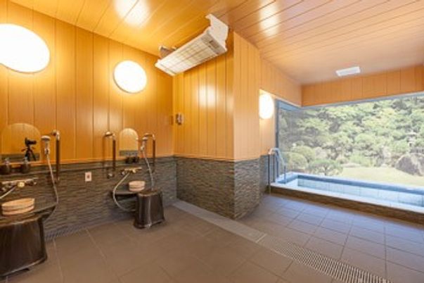 大きな窓の浴室