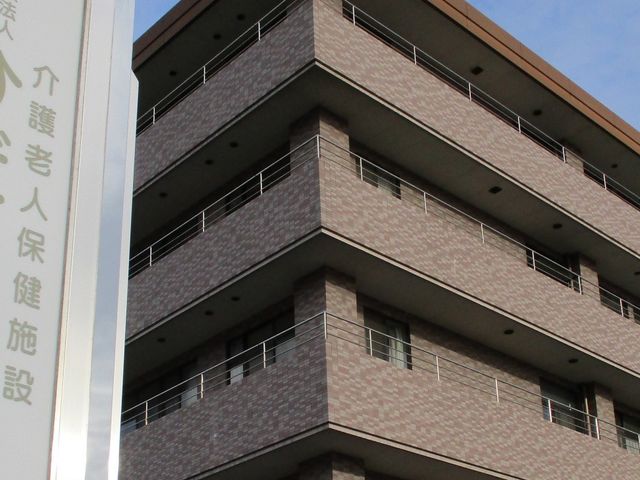 ゆったりとした居室 居室 ゆったりとした空間の居室が確保されており、心地良い日常生活を送ることができる環境です。