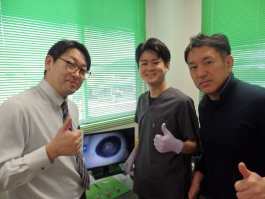 スタッフ3人の集合  