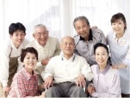 笑顔集う人々の集合