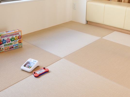 和室に玩具がある部屋  