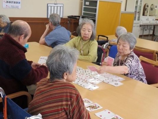 多人数でのカードゲーム