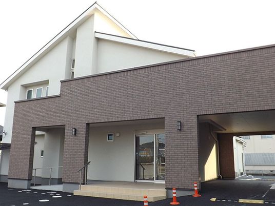 外観の建物正面  