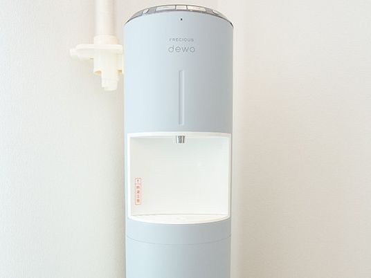 給水機のある廊下  