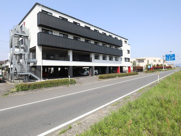 清潔感ある外観の建物