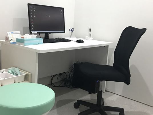 事務机のある部屋  