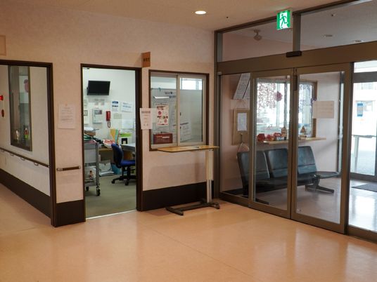 エントランスの開放的空間