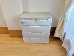 部屋の収納家具