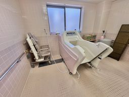機能的な浴室です