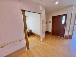 広い廊下の入口
