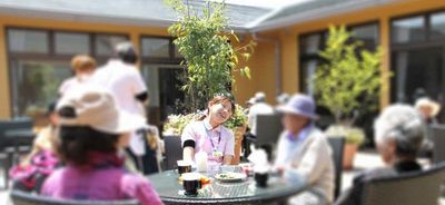 穏やかな時間の中庭