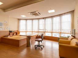 自然光が豊かな休憩室