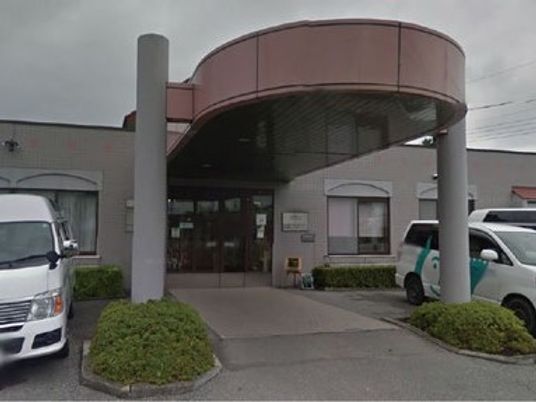 施設の正面玄関  