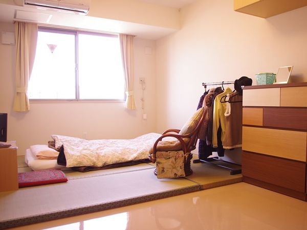 和室風の清潔な居室
