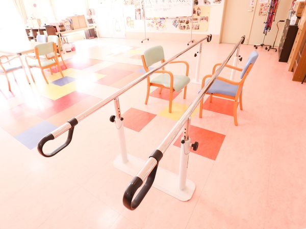 歩行訓練用のバー設置