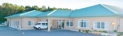 広々とした建物の外観