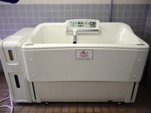 機械浴槽の浴室  