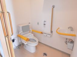 バリアフリーのトイレ設備